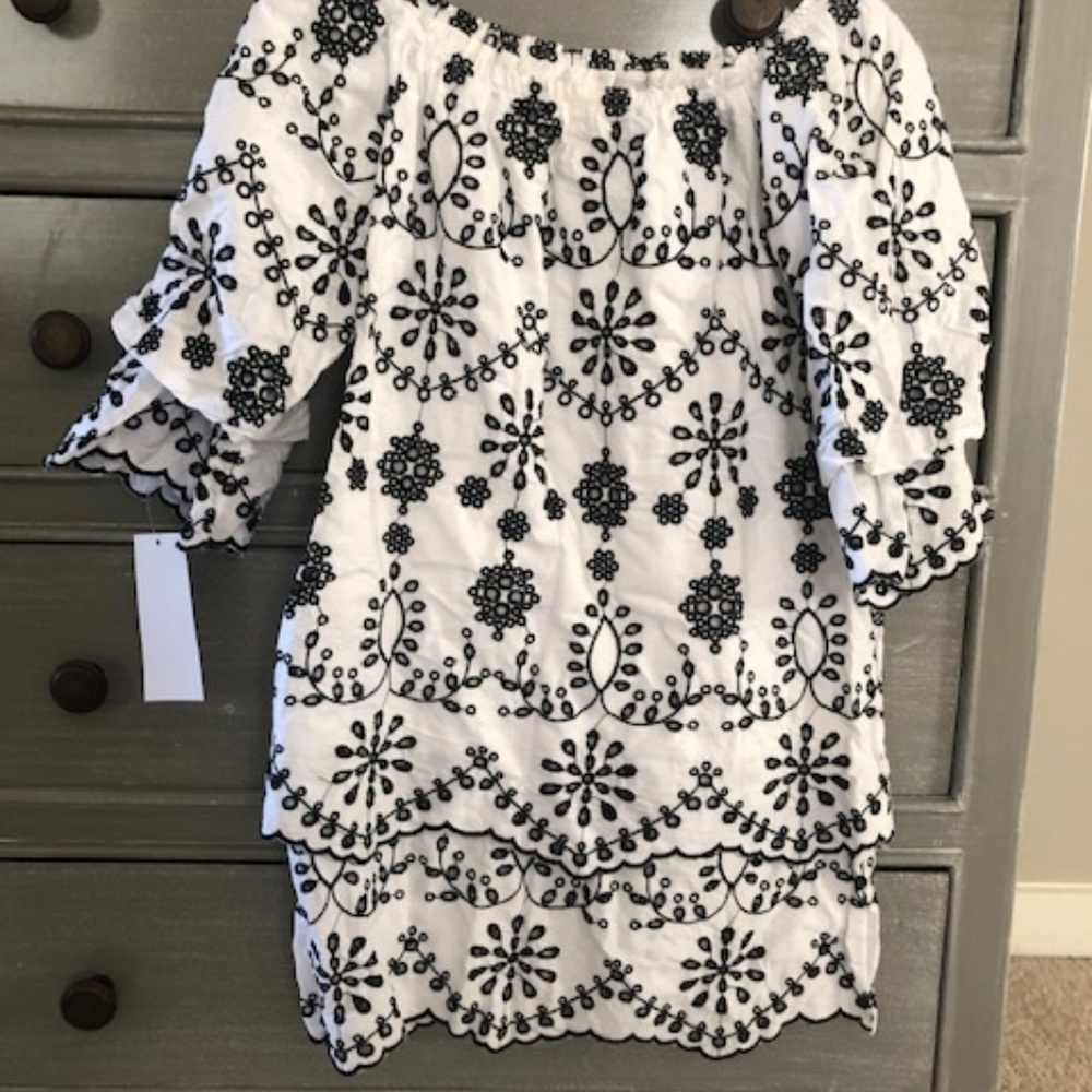Goodnight Macaroon off the shoulder dress